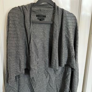 Tahari 100% Extrafine Merino Wool sweater